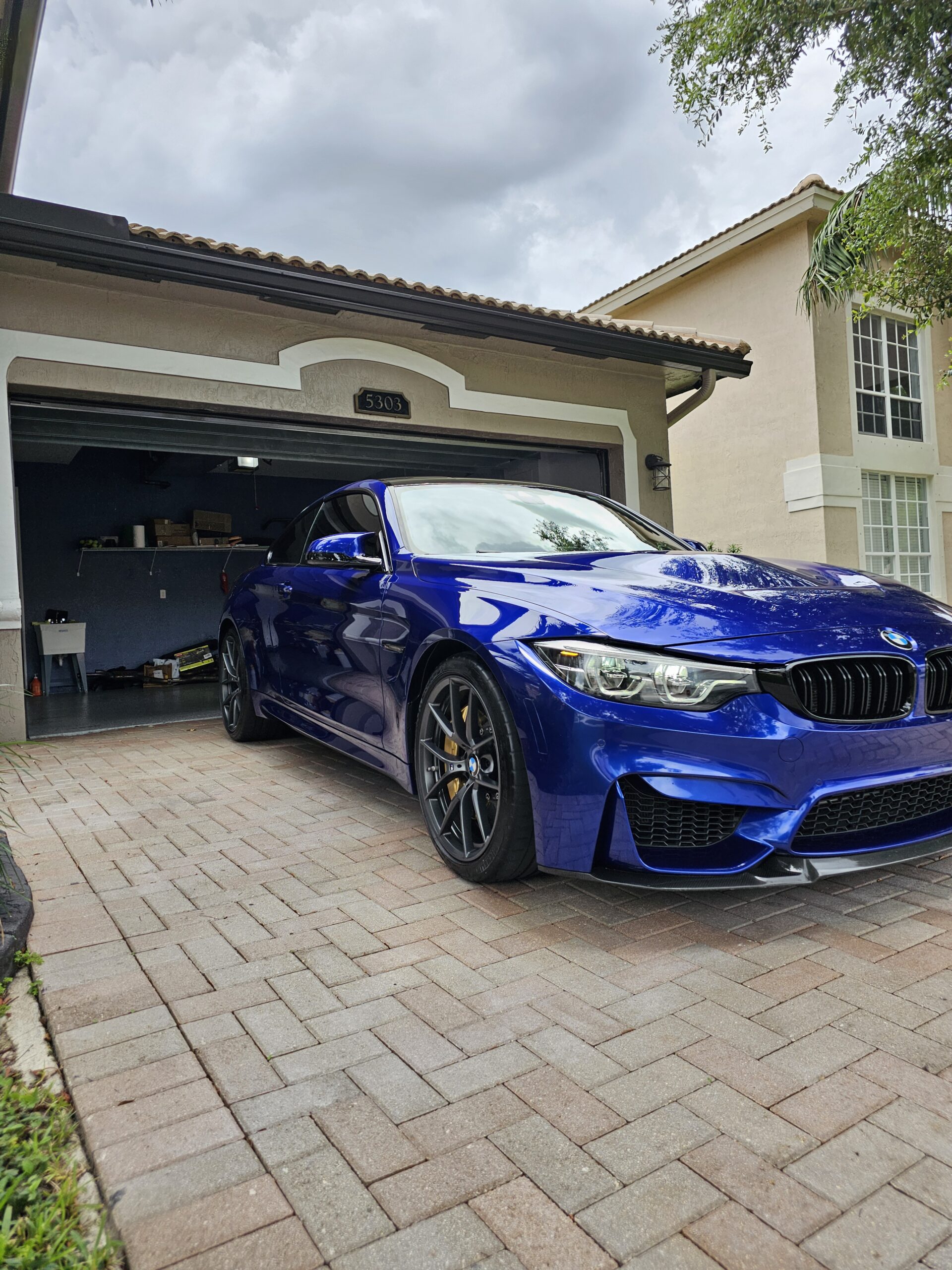 Mobile Detailing in Kendall, FL | DKC Auto Detailing, Blog - Silver Detailing Package -Ceramic Coating - DKC Auto Detailing - Car Detailing - Mobile Detailing